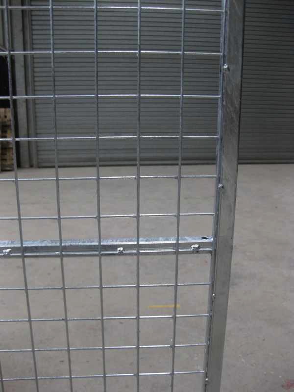 Gate Panel. 1.25m wide x 1.8m high (approx. 4ft wide x 6ft high). Sturdy construction using 25x25mm box section framing covered with 50x50x3mm weldmesh. Hot dip galvanised for lifetime rust protection. Bottom of panels are raised off the ground to stop bacterial growth and to ease cleaning.  Can be easily erected in around 30 minutes with no special tools or skills required. Bolts included.